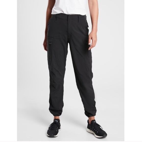 NWT Athleta Black Trekkie Utility Cargo Pant - Picture 1 of 6